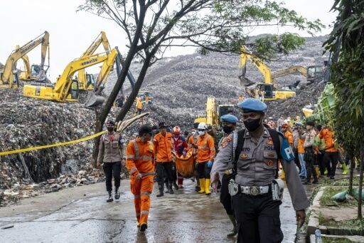 Search called off after Indonesia landfill collapse kills seven