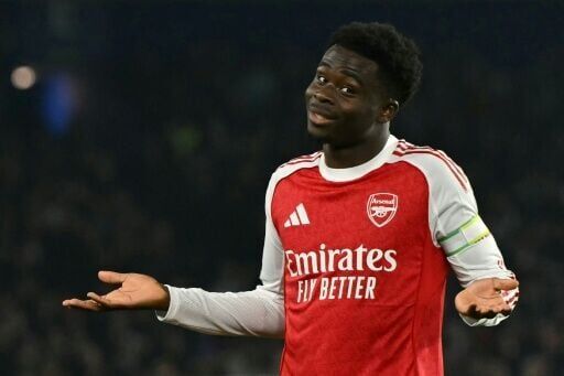 Arsenal stretch lead at top of Premier League as Man City falter