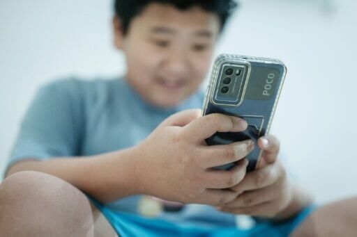 Indonesian kids brace themselves for social media ban