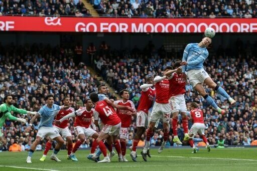 Arsenal eye return to top spot, Spurs fight for survival