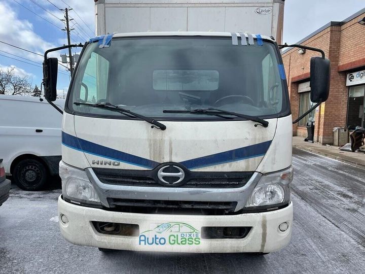 Dixie Auto Glass Expands Fleet Auto Glass Service in Mississauga