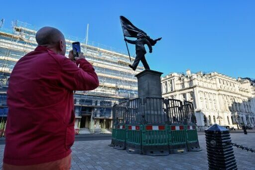 Statue pops up on London plinth bearing Banksy's name
