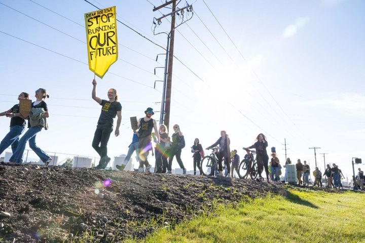 Gallatin Valley Sunrise Movement protests NorthWestern fossil fuel investment