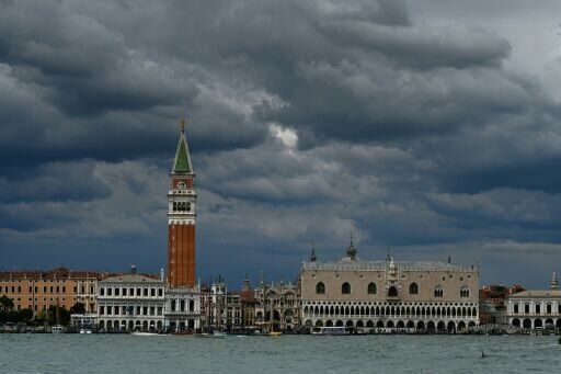 Jury of Italy's Venice Biennale resigns over Russia row