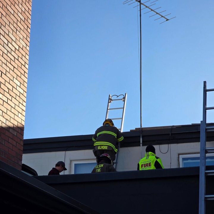 Polson fire crews contain rooftop bench fire