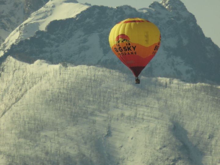 Through the Wine Glass: Bozeman-based hot air balloonist makes speedy flight over Livingston