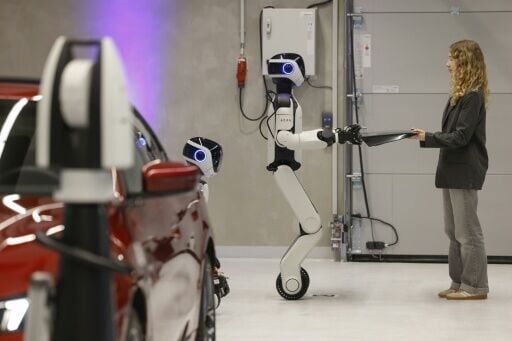 Carmaker BMW to trial humanoid robots at German factory
