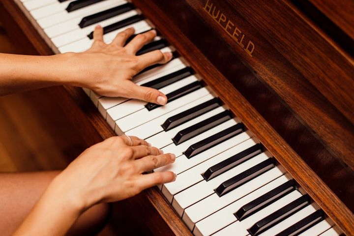 MIT tech controls robotic hand with enough dexterity to play piano