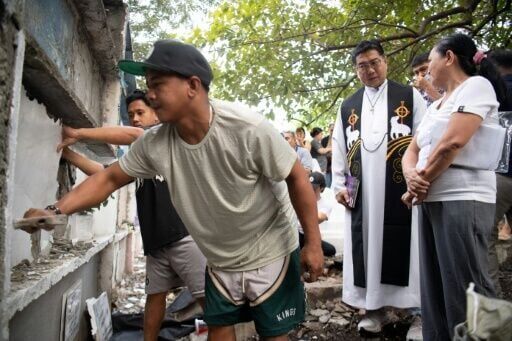 Families of Duterte's drug war victims eye Hague hearing with hope