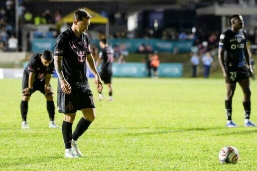 Messi knocked down by fan in Puerto Rico pitch invasion