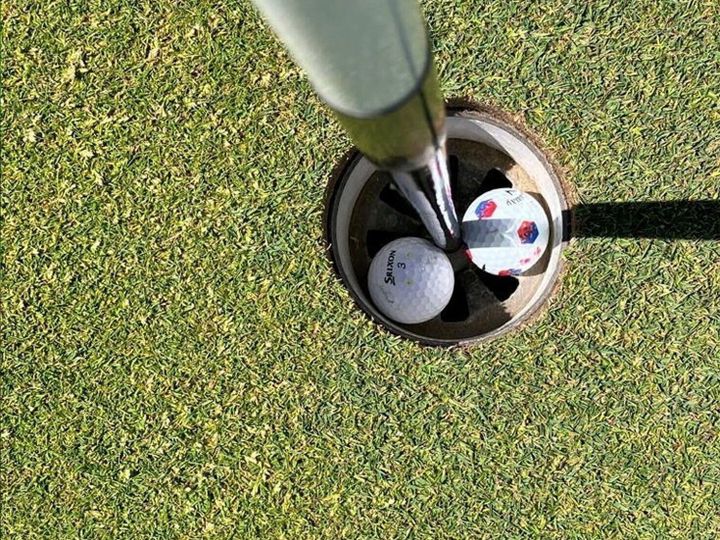 Golfers land backâtoâback holesâinâone in 156 millionâtoâone feat