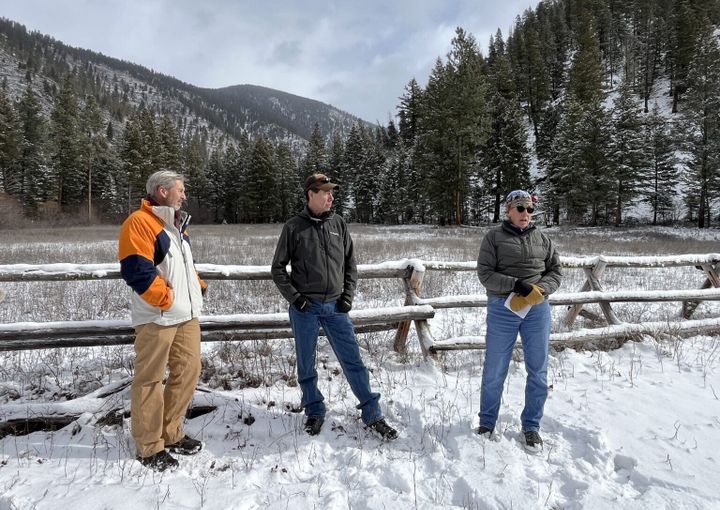 Keep ‘roadless rule’ in place, former Forest Service officials say