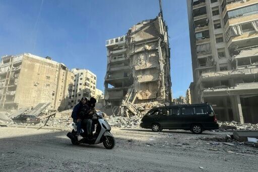 Fresh Israeli strikes on Lebanon as PM warns of 'looming humanitarian disaster'