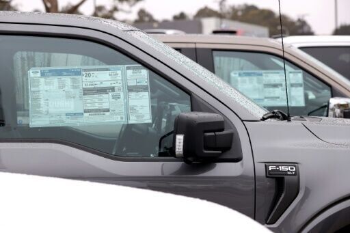 US auto sales seen falling as car market awaits war impact