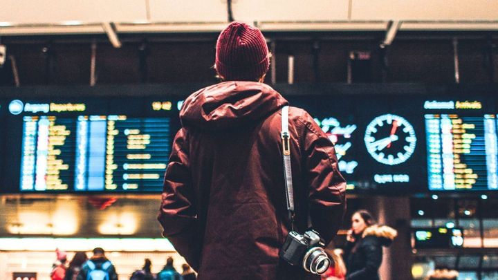Why Crowded Airports Make Annoying Travel Habits Harder To Ignore, New Survey Reveals