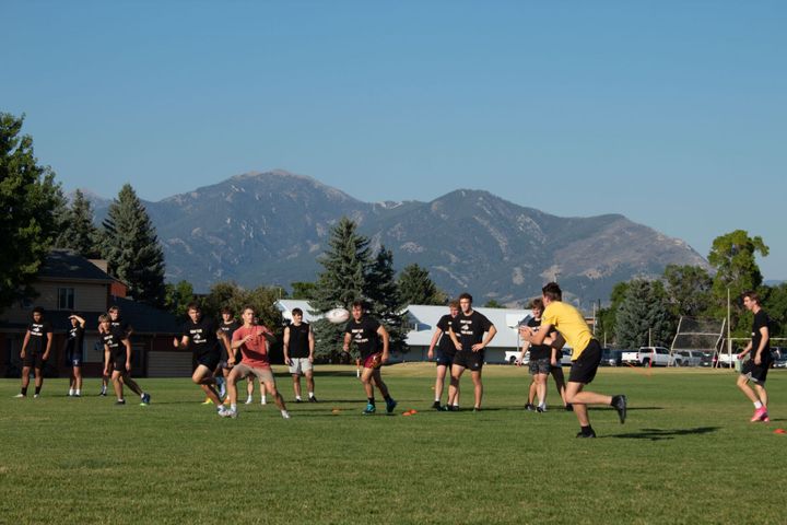 Men’s rugby club works on (and off) the field to make it to nationals