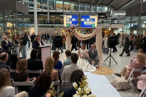 'Something borrowed': Dutch bride opts for recycled wedding