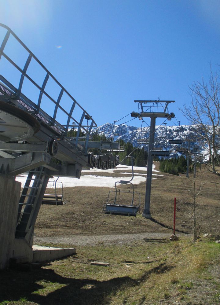 Bridger’s Early Closure Sparks Disappointment Amongst Student Shredders