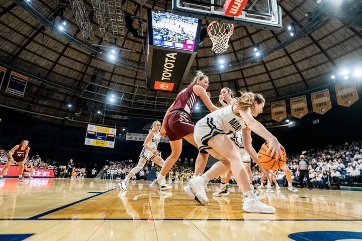 Cats dominate in seventh straight win over Lady Griz