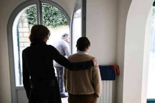 Much-hyped Alzheimer's drugs do not help patients, review finds