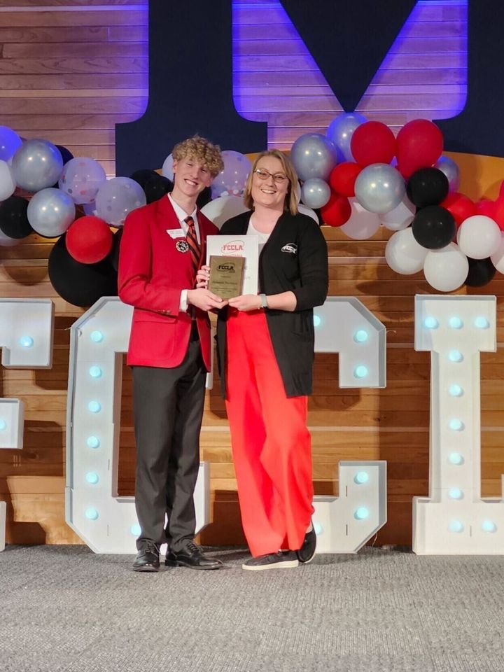 Belgrade woman gets Spirit of Advising Award