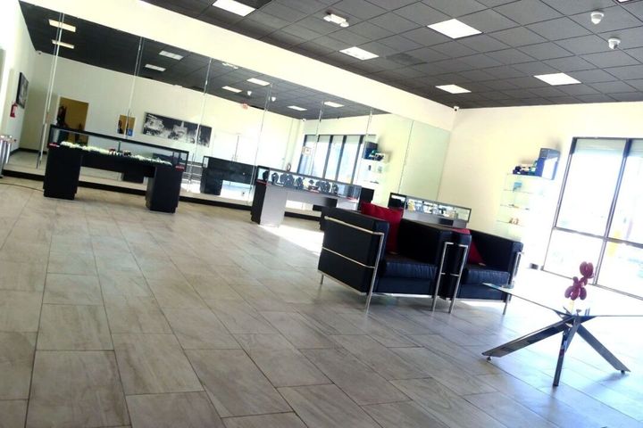 Las Vegas Pawn Shop John’s Loan & Jewelry Moves Official Website to johnspawnshoplasvegas.com