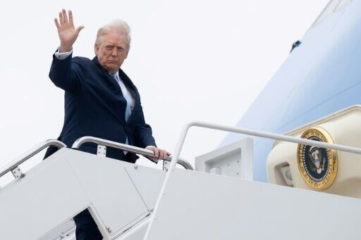 Trump sees 'regime change' in surprise Iran talks