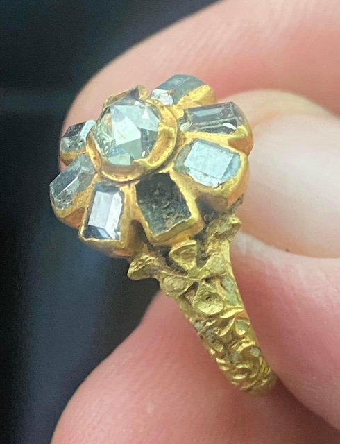 Metal detectorist digs up rare diamond ring worth $25,000