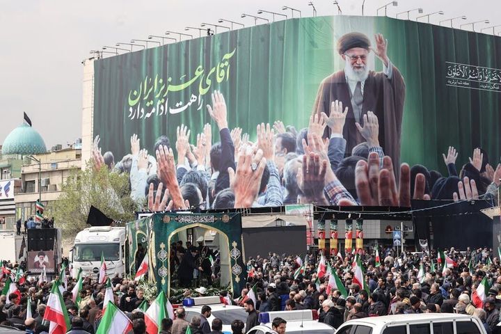 Iran war and other tough topics give K-12 teachers chance to teach students how, not what, to think