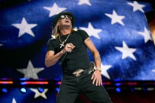 US Army helicopter pilots cleared after Kid Rock flyby