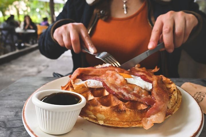 Eating ultra-processed foods like bacon linked to higher arthritis risk
