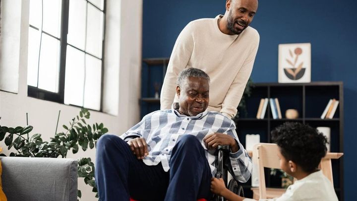Caring for kids and aging parents at the same time? 5 ways tech can help