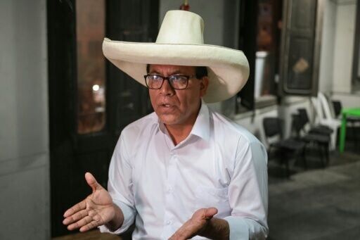 Left-wing radical 'confident' after late surge in Peru presidential poll