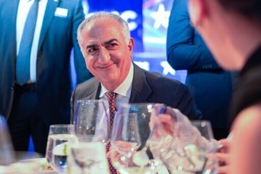 Son of Iran's ousted shah wins ovation from US conservatives