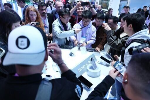 Second-hand phones surf rising green consumer wave