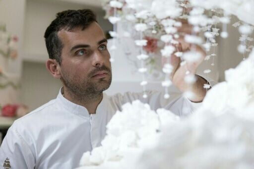 Inside the world of ultra-luxury wedding cakes