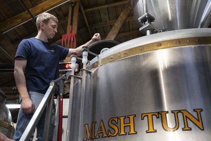 UM Alumni Association marks 125 years with student-brewed beer release