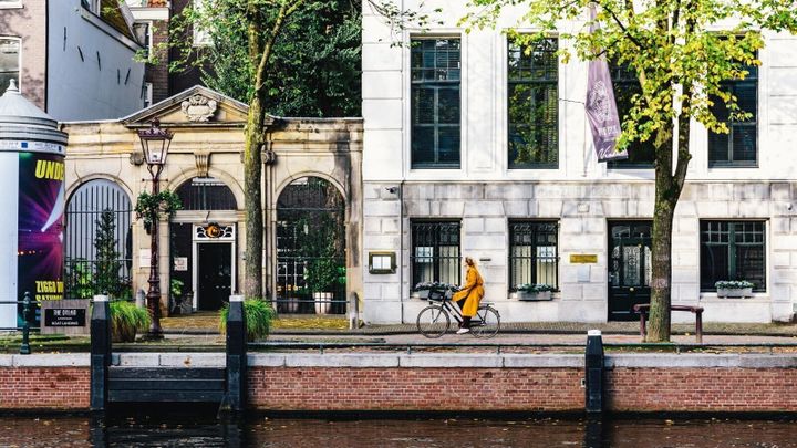 The Female-Led Formula Behind a Safer Solo Stay