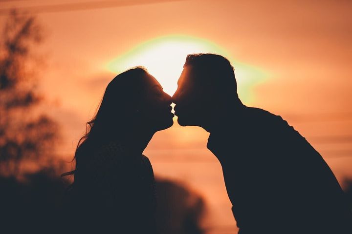 Can gluten be passed down through kissing?
