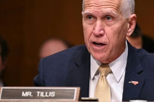 Key US senator lifts block on Fed chair nominee