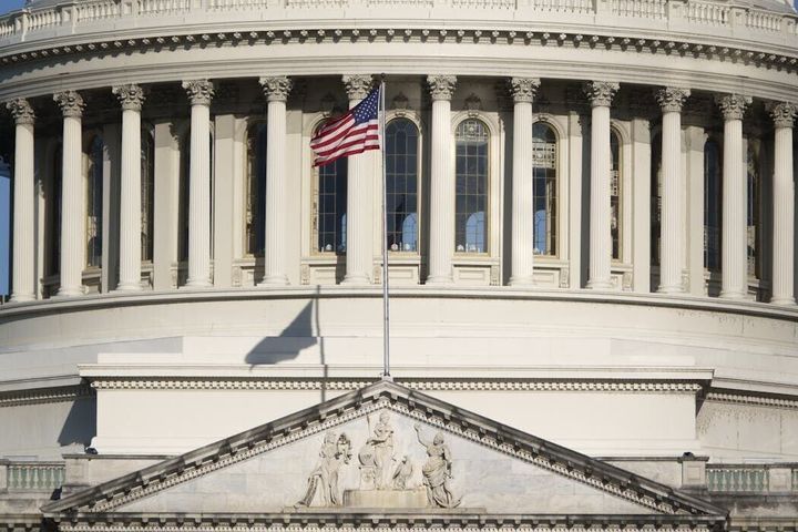 How money exchanges between House members shape the balance of power in Congress