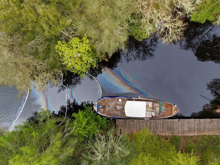 Pollution fears in Loch Ness after thieves sink 1930s yacht