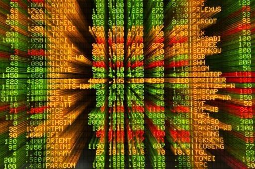 S&P 500, Nasdaq end at fresh records on tech earnings strength