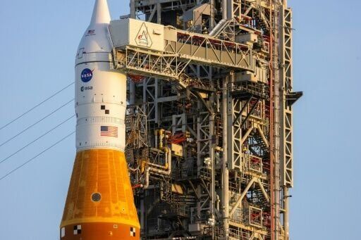 Florida tourists gather to 'witness history' ahead of Moon launch