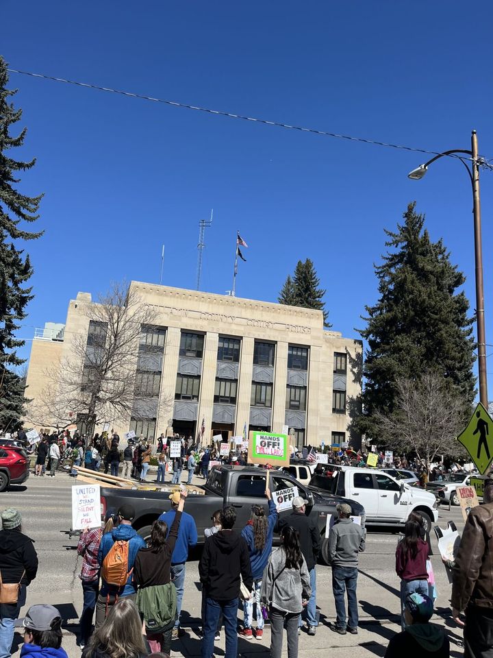 Thousands take to the streets in nationwide “Hands Off!” protest