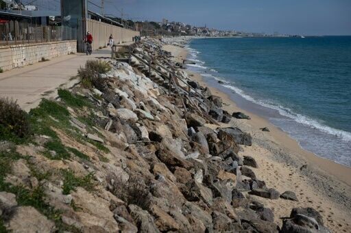 Spain rethinks how to turn tide against beach erosion