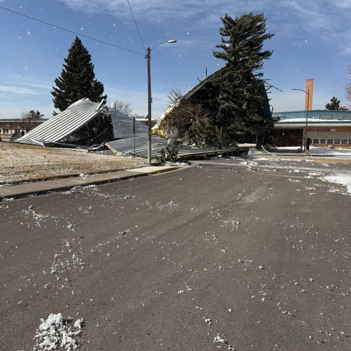 Roof blown off Lincoln Elementary