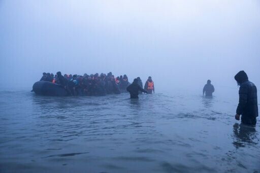 'Return hubs' for migrants clear EU parliament hurdle