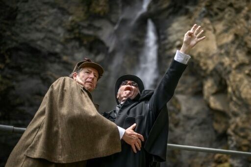 Sherlock Holmes fans recreate fateful duel at Swiss falls