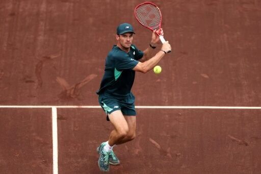 Paul battles past Burruchaga to win ATP Houston title